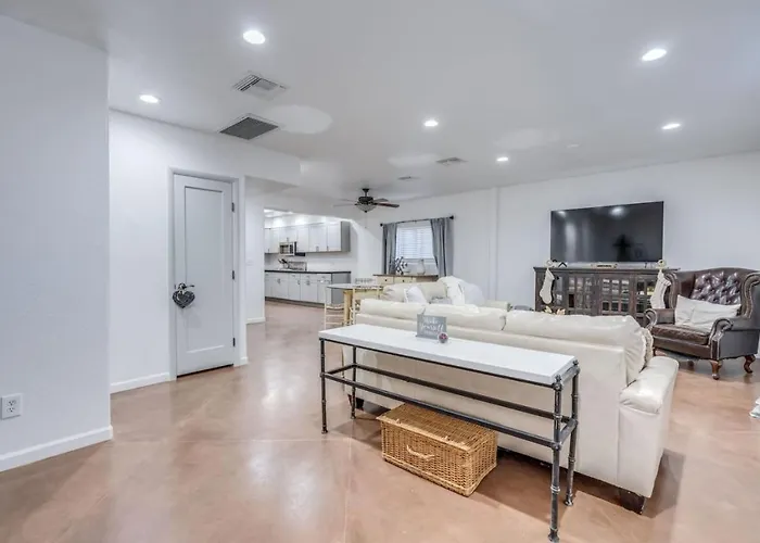 Pool And Hot Tub, 5 Bedroom 3 Ba, Midtown, Game Tucson