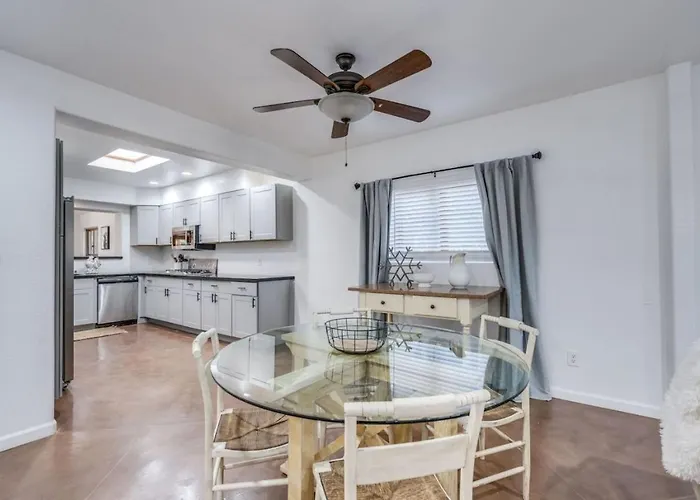 Holiday home Pool And Hot Tub, 5 Bedroom 3 Ba, Midtown, Game Tucson