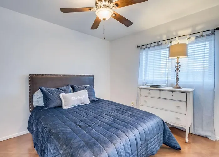 Holiday home Pool And Hot Tub, 5 Bedroom 3 Ba, Midtown, Game Tucson
